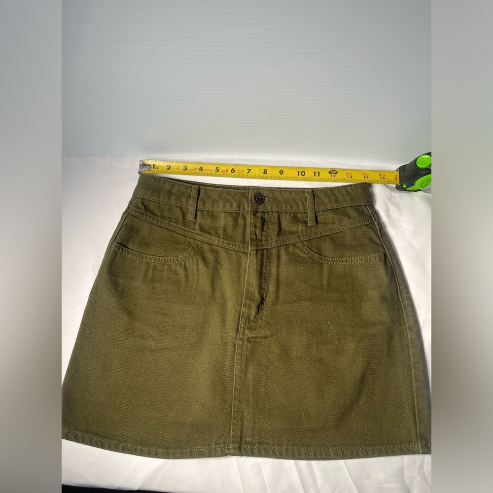 GREEN JEAN SHORT FOREVER 21